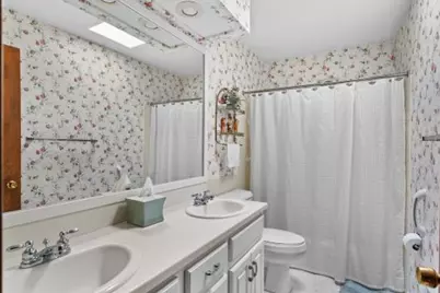 5005  Sunset Rd, Manitowoc, WI 54220 - Photo 12