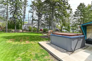 2746 S 77th St, West Allis, WI 53219 - Photo 32