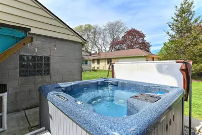 2746 S 77th St, West Allis, WI 53219 - Photo 30