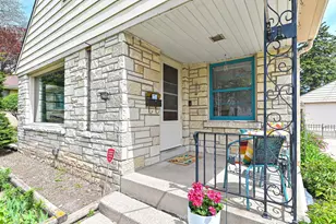 2746 S 77th St, West Allis, WI 53219 - Photo 6