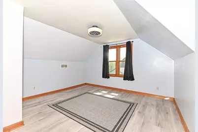 2746 S 77th St, West Allis, WI 53219 - Photo 38