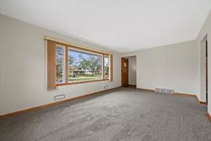 5228 N 107th St, Milwaukee, WI 53225 - Photo 10