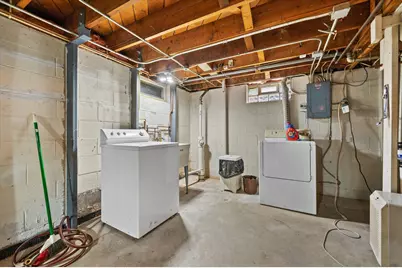 5228 N 107th St, Milwaukee, WI 53225 - Photo 32