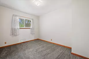 5228 N 107th St, Milwaukee, WI 53225 - Photo 16