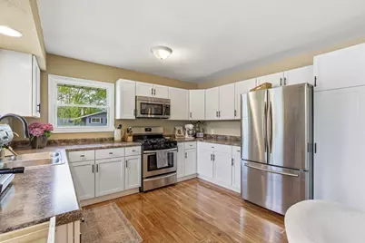 1004 E Newhall Ave, Waukesha, WI 53186 - Photo 6