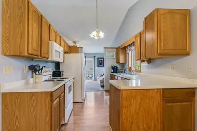219  Heritage Ln, Onalaska, WI 54650 - Photo 8