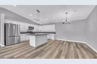 2100 S 21st St, Manitowoc, WI 54220 - Photo 6