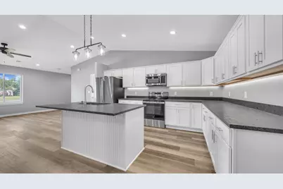 2100 S 21st St, Manitowoc, WI 54220 - Photo 34