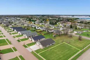 2100 S 21st St, Manitowoc, WI 54220 - Photo 28