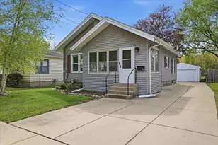 122 Tenny Ave, Waukesha, WI 53186 - Photo 2