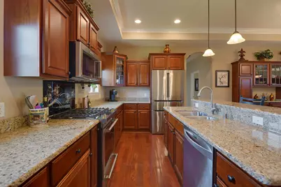N114W17862  Blackstone Ct, Germantown, WI 53022 - Photo 4