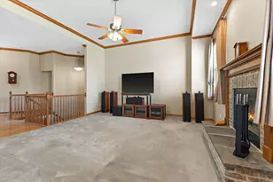 6615 Greenhill Dr, Racine, WI 53406 - Photo 8