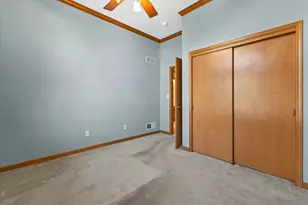6615 Greenhill Dr, Racine, WI 53406 - Photo 12