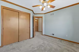 6615 Greenhill Dr, Racine, WI 53406 - Photo 14