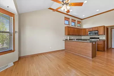 6615  Greenhill Dr, Racine, WI 53406 - Photo 6