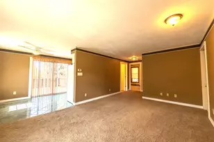 3907 Country Pl, Sheboygan, WI 53081 - Photo 2