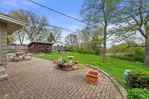 901 Hawthorn Dr, Waukesha, WI 53188 - Photo 20