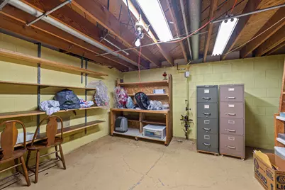901  Hawthorn Dr, Waukesha, WI 53188 - Photo 18