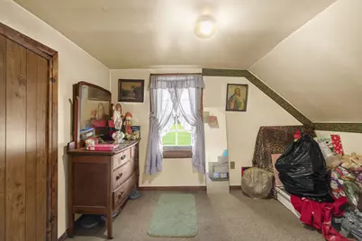 831 N Silverbrook Dr, West Bend, WI 53090 - Photo 8
