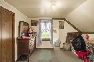 831 N Silverbrook Dr, West Bend, WI 53090 - Photo 8