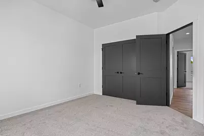 1050  Crockett Dr, Holmen, WI 54636 - Photo 16