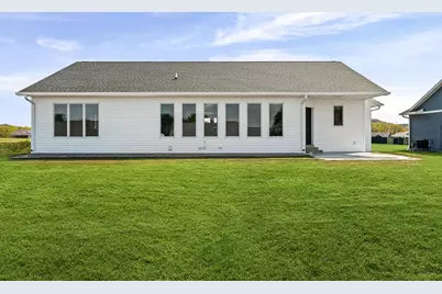 1050  Crockett Dr, Holmen, WI 54636 - Photo 22