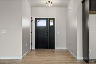 1050 Crockett Dr, Holmen, WI 54636 - Photo 2
