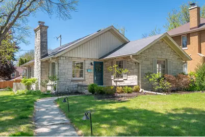 2505 N 81st St, Wauwatosa, WI 53213 - Photo 32