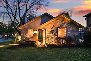2505 N 81st St, Wauwatosa, WI 53213 - Photo 26