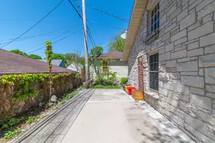 2505 N 81st St, Wauwatosa, WI 53213 - Photo 38