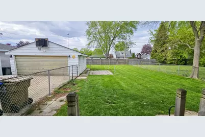 2726  84th St, Kenosha, WI 53143 - Photo 28