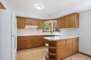 2801 S 72nd St, West Allis, WI 53219 - Photo 8