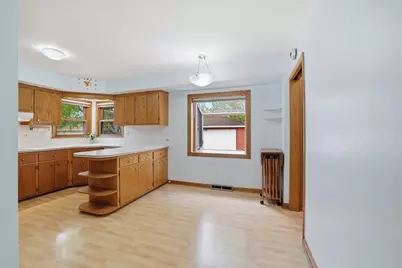 2801 S 72nd St, West Allis, WI 53219 - Photo 10