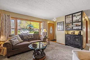 2211 Pleasant Ave, New Holstein, WI 53061 - Photo 6