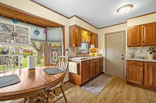 2211 Pleasant Ave, New Holstein, WI 53061 - Photo 4
