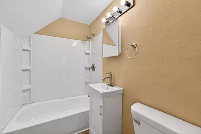 3217 N 12th St, Milwaukee, WI 53206 - Photo 8