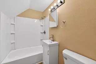 3217 N 12th St, Milwaukee, WI 53206 - Photo 8