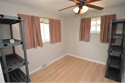 4110 S Troy Ave, Saint Francis, WI 53235 - Photo 8