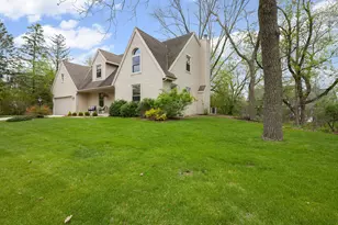 W52N618 Highland Dr, Cedarburg, WI 53012 - Photo 18