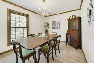 W52N618 Highland Dr, Cedarburg, WI 53012 - Photo 10
