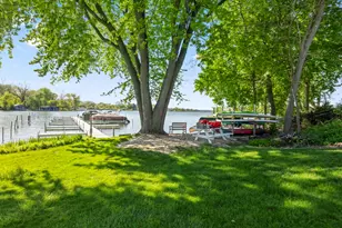 126 N Maple Terrace, Oconomowoc, WI 53066 - Photo 4