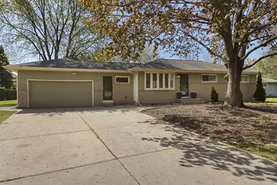 3301 E Carol Ct, Oak Creek, WI 53154 - Photo 20
