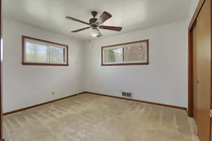 3301 E Carol Ct, Oak Creek, WI 53154 - Photo 10