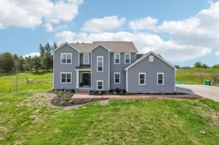 N140w17335 Cedar Ln, Germantown, WI 53022 - Photo 1