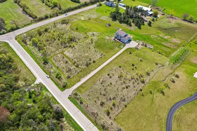 N140W17335  Cedar Ln, Germantown, WI 53022 - Photo 6