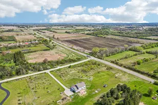 N140w17335 Cedar Ln, Germantown, WI 53022 - Photo 8