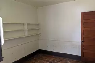 3737 N 24th Pl, Milwaukee, WI 53206 - Photo 6