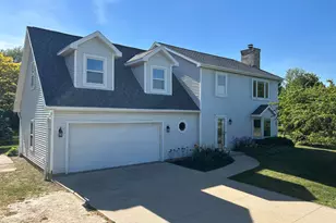 511 Cheyenne Ave, Grafton, WI 53024 - Photo 1