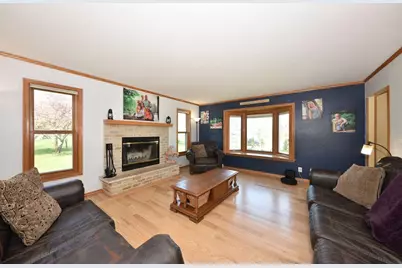 511  Cheyenne Ave, Grafton, WI 53024 - Photo 8