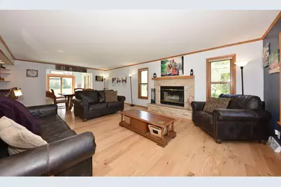 511  Cheyenne Ave, Grafton, WI 53024 - Photo 8